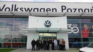 Wycieczka uczniów ZST do Firm Volkswagen Poznań i Solaris Bus & Coach Bolechowo