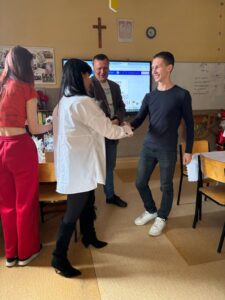 Pożegnanie wolontariuszy i samorządu z klas maturalnych